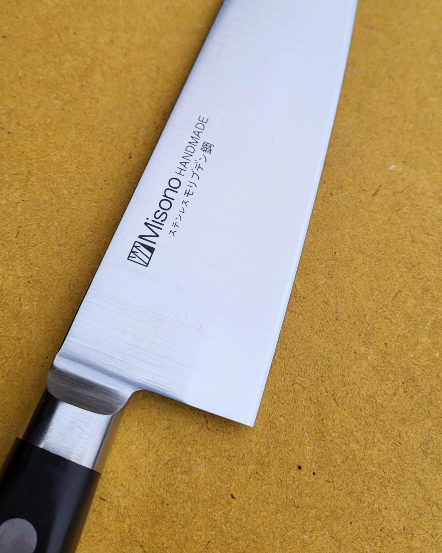 Misono AUS-8 Santoku 180 mm - Image 3